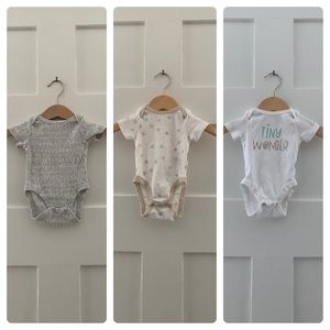 Set of 3 Cloud Island onesies / PM-B0025